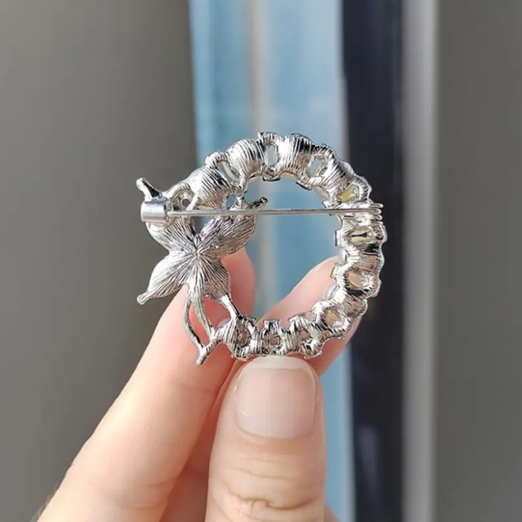 Pearl Rhinestone Butterfly Brooch Pin - Picture 5 of 7